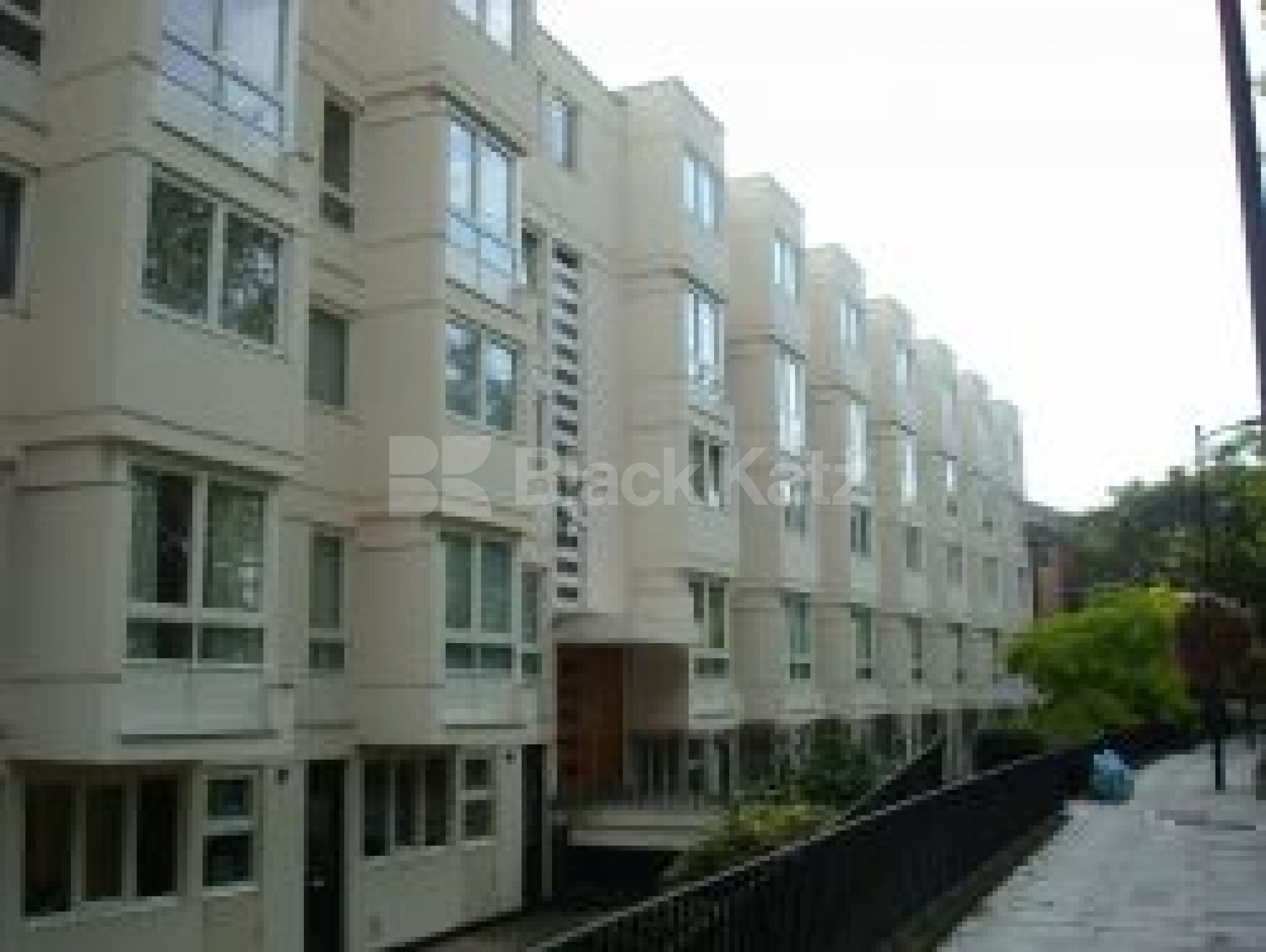 			New Instrction, Studio Apartment, 1 bath, 1 reception Flat			 Warwick Avenue, LITTLE VENICE W2